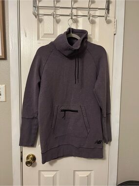 New Balance Women's Purple Pullover Funnel Neck Sweatshirt P2P 19”